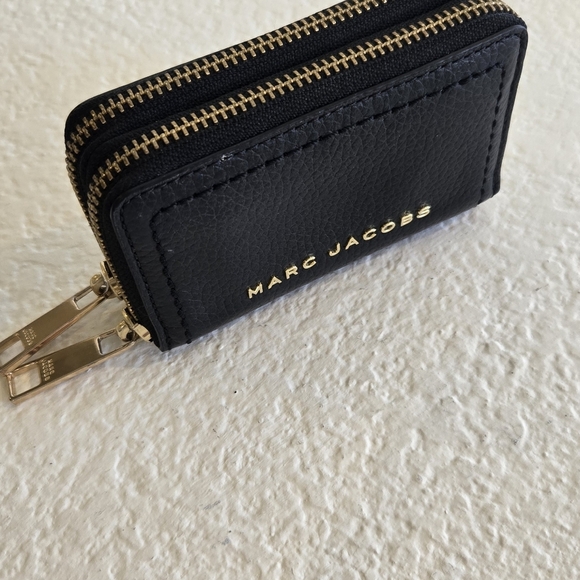 Marc Jacobs Black Leather Zip Wallet - Picture 8 of 8